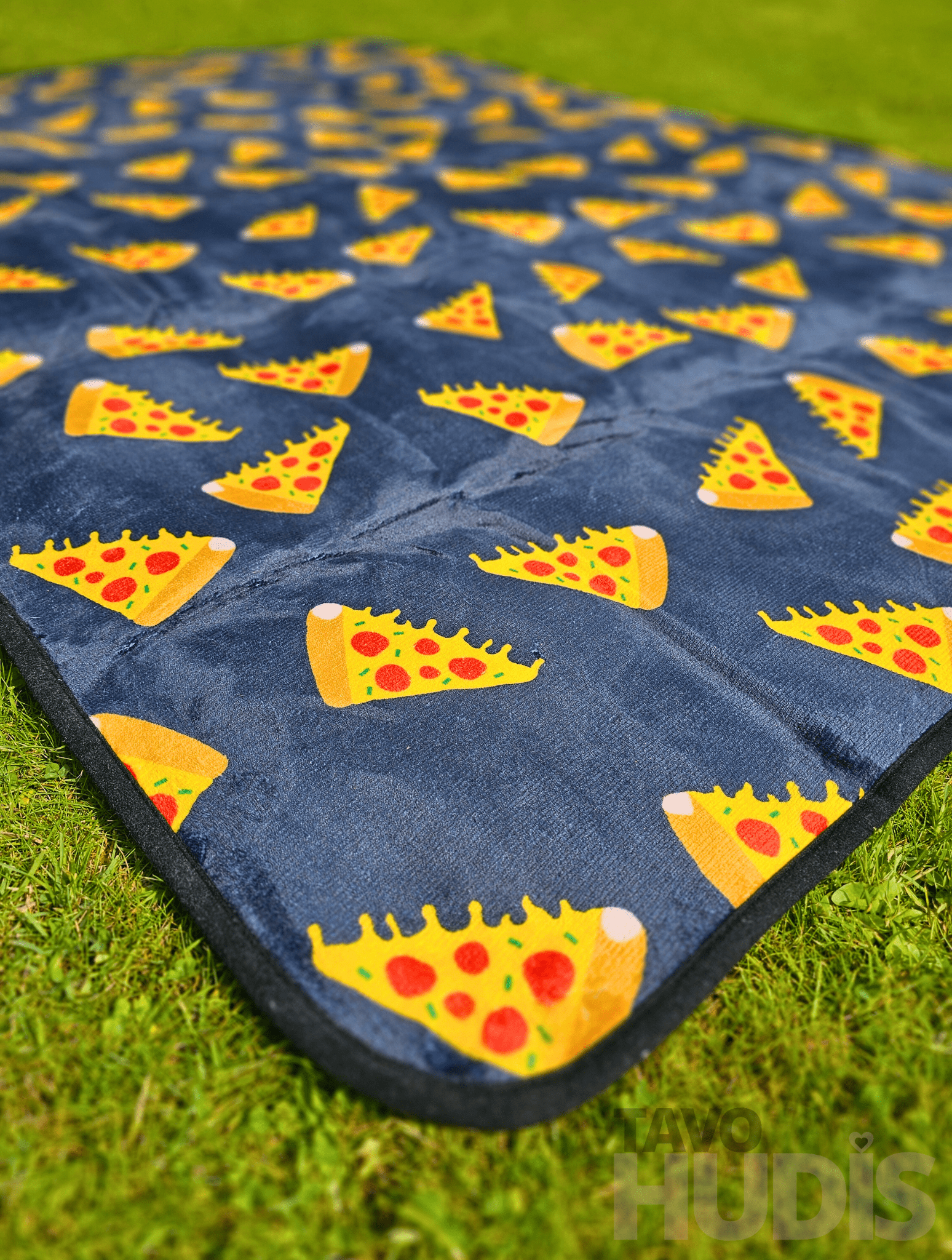 Black Pizza - Picnic Blanket
